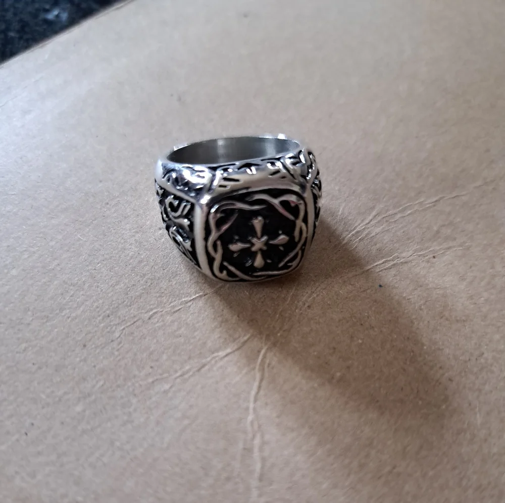 Mens ring - Picture 1 of 1